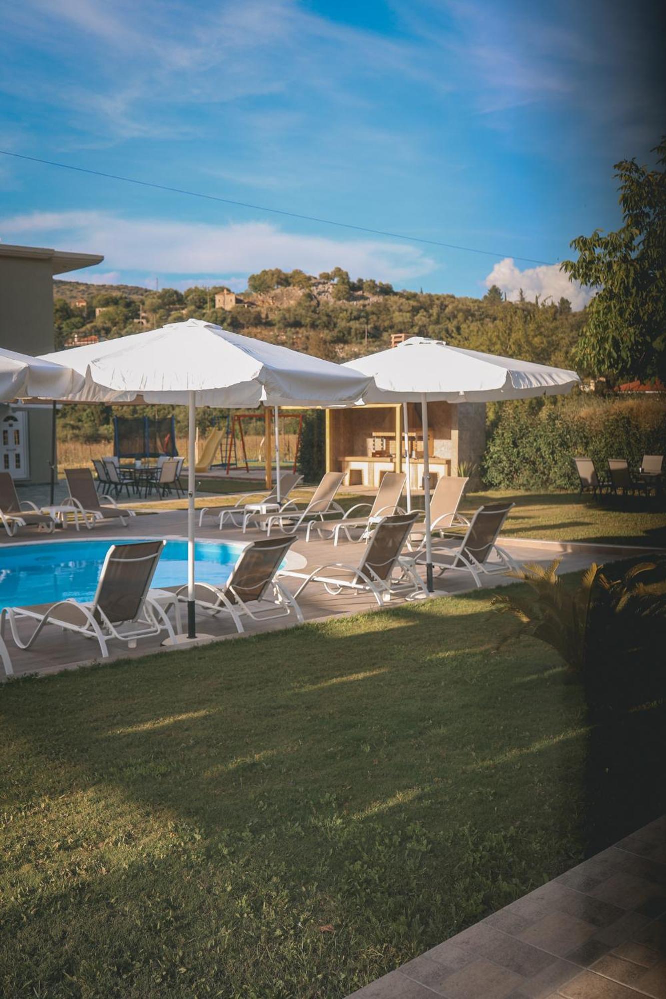 Aparthotel Tsanis Estate Parga Exterior foto